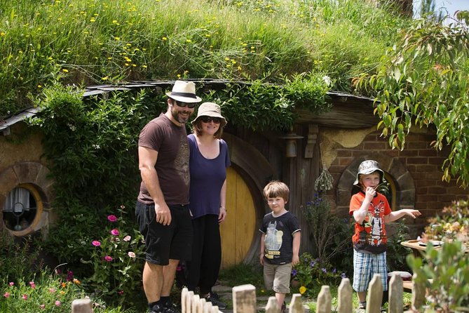 Luxury Small group tour from Auckland to Hobbiton Movie Set - Arriving at a farm transformed into the Shire