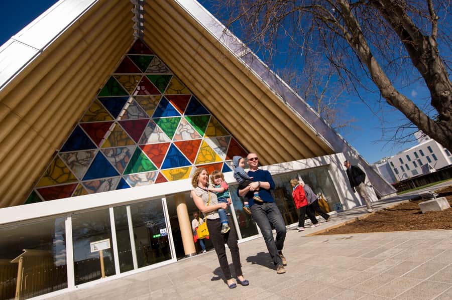 Lyttelton Shore Excursion: Christchurch Highlights & Punting - One quiet hour in the Christchurch Botanic Gardens