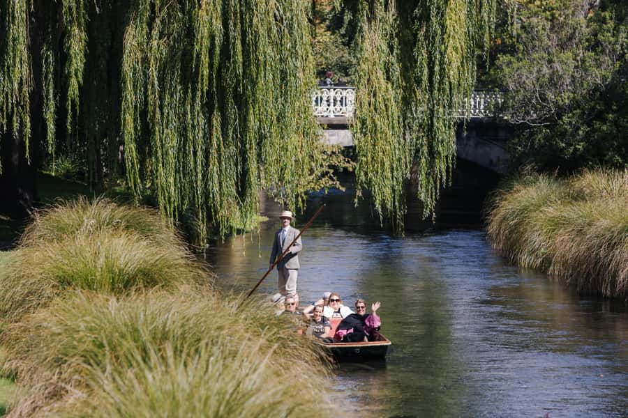 Lyttelton Shore Excursion: Christchurch Highlights & Punting - What the $178 price gets you