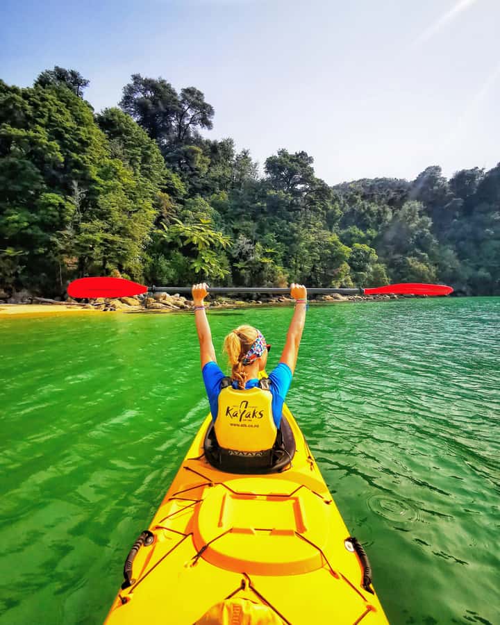 Mārahau: Abel Tasman Marine Reserve Kayak Tour - The tide sets the route