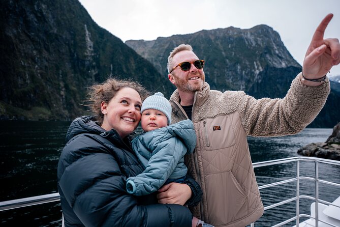Milford Sound Coach and Cruise tour from Queenstown - Returning through Fiordland and Te Anau