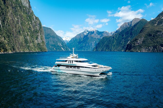 Milford Sound Cruise - The Pure Milford catamaran and its viewing areas