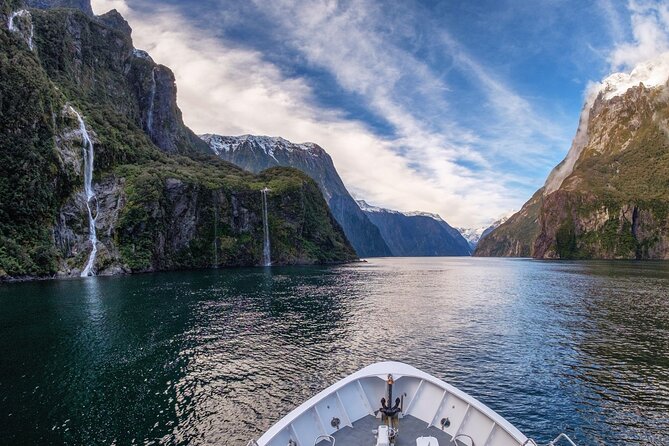 Milford Sound Cruise - Commentary that keeps the scenery from becoming a blur