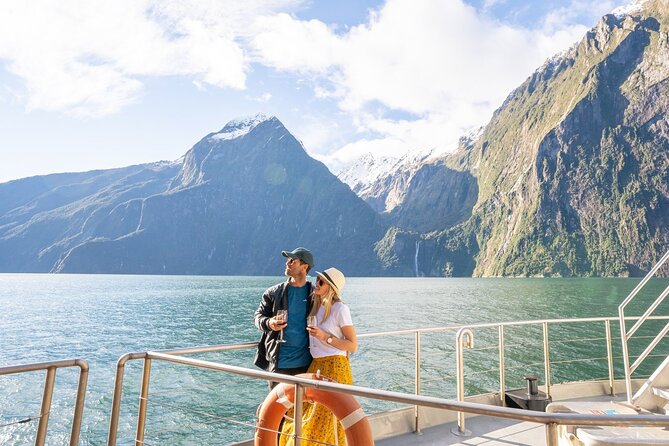 Milford Sound Cruise from Queenstown or Te Anau - The long road from Queenstown to Milford Sound