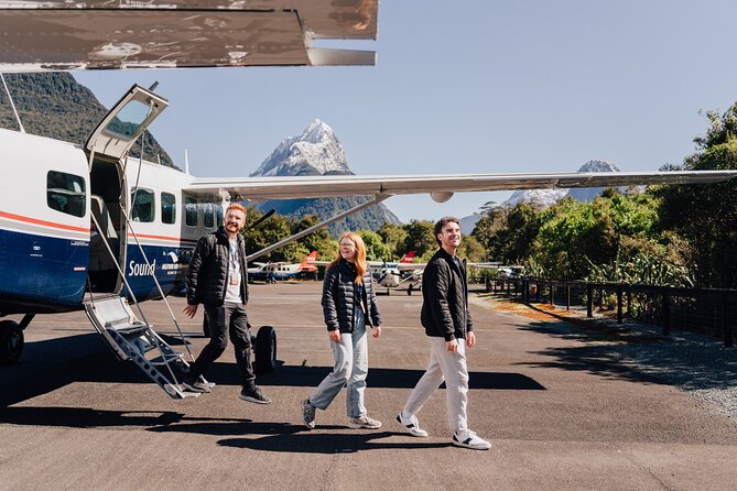 Milford Sound Cruise with Round-Trip Flights from Queenstown - Queenstown departure and the weather check