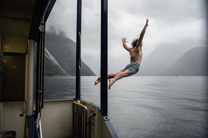 Milford Sound Mariner Overnight Cruise - The 4pm departure at Milford Sound Wharf