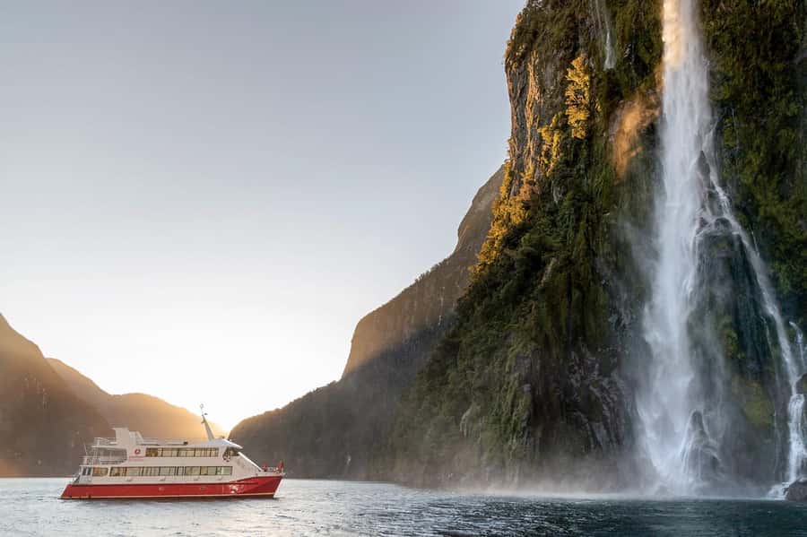 Milford Sound: Nature Cruise - Grand Views & Optional Lunch - The commentary adds useful context