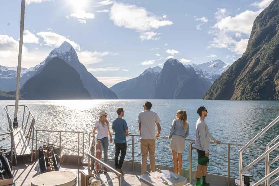Milford Sound: Overnight Cruise with Water Activities - Dinner, cabins, and the night aboard