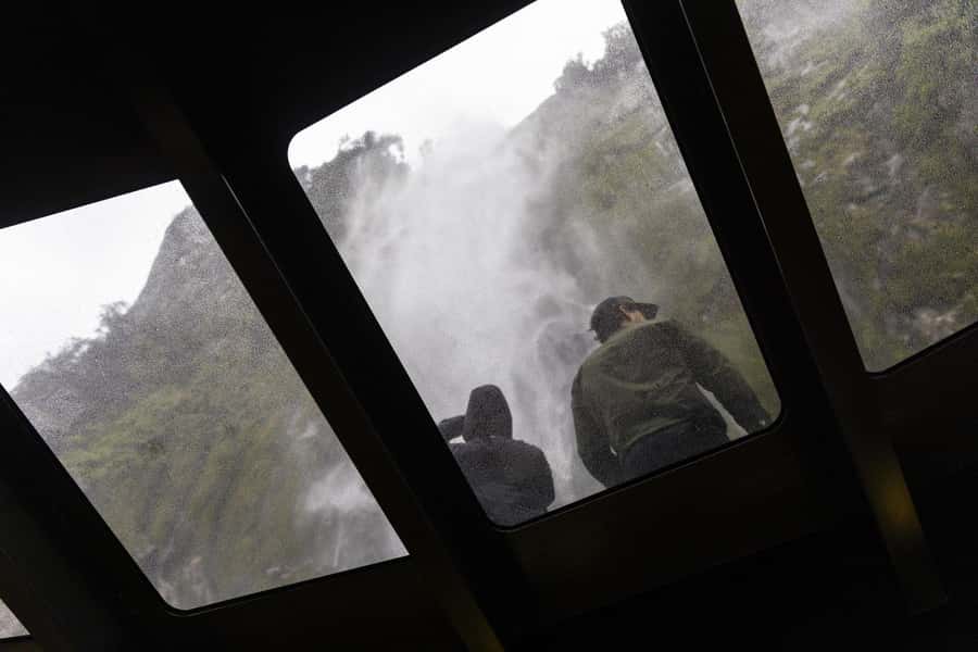 Milford Sound: Premium Small Group Cruise with Canape Lunch - Practical packing for Fiordland conditions