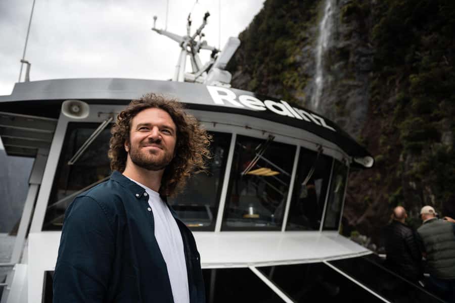 Milford Sound: Premium Small Group Cruise with Canape Lunch - Wildlife watching without false promises