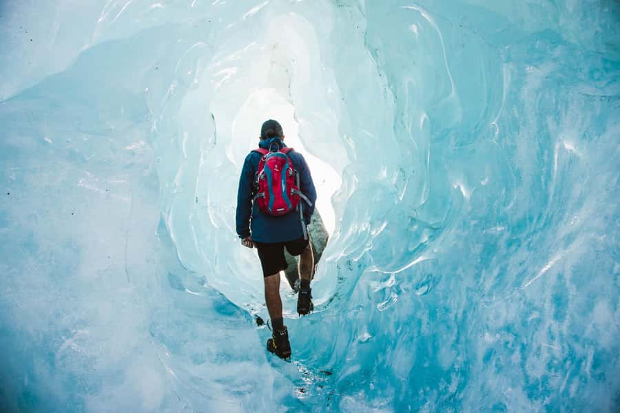 Mount Cook: 3 Hour Heli Hike to the Tasman Glacier - The 15-minute flight to the Tasman Glacier