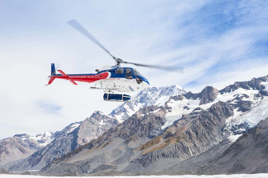 Mount Cook: 3 Hour Heli Hike to the Tasman Glacier - The return flight and Hochstetter Icefall