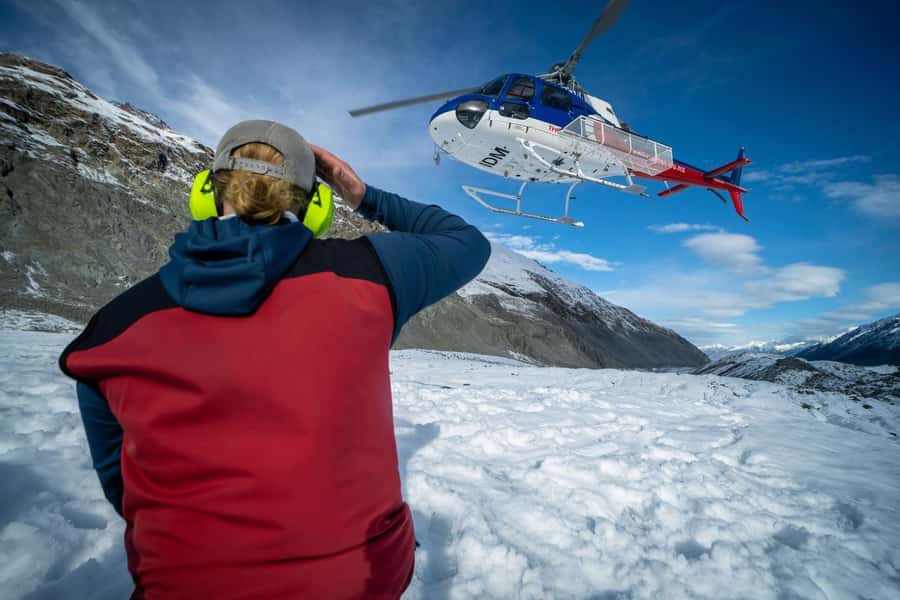 Mount Cook: 3 Hour Heli Hike to the Tasman Glacier - What to bring and what to leave behind