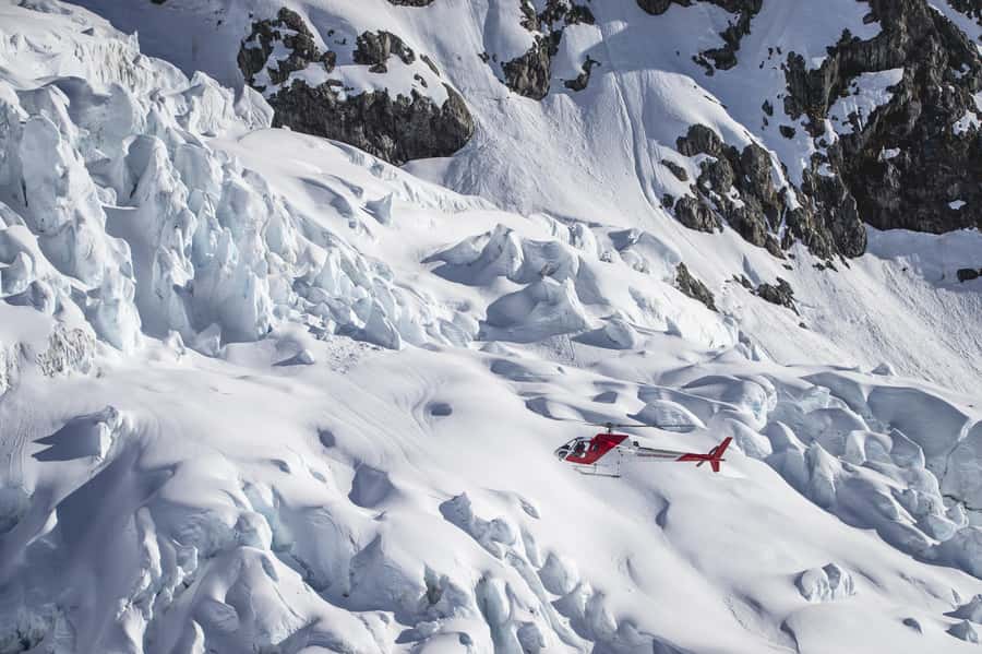 Mount Cook: Helicopter Flight with Alpine Landing - Over the lower Tasman Glacier
