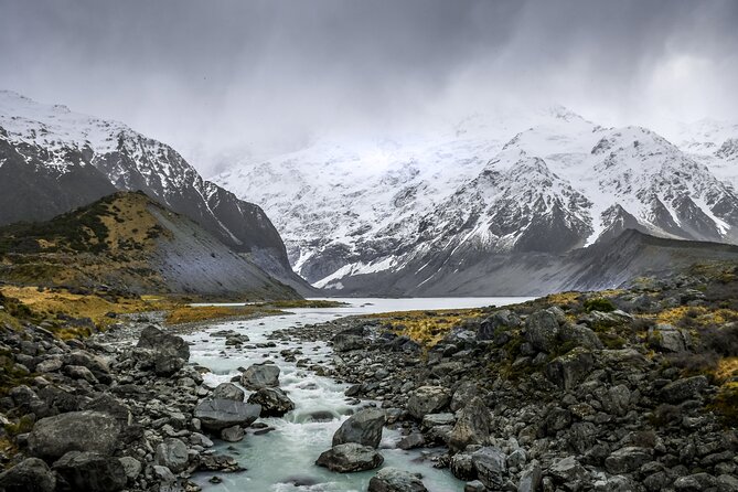 Mount Cook & Lake Tekapo Day Tour from Christchurch with Lunch - Fairlie Bakehouse sets the tone