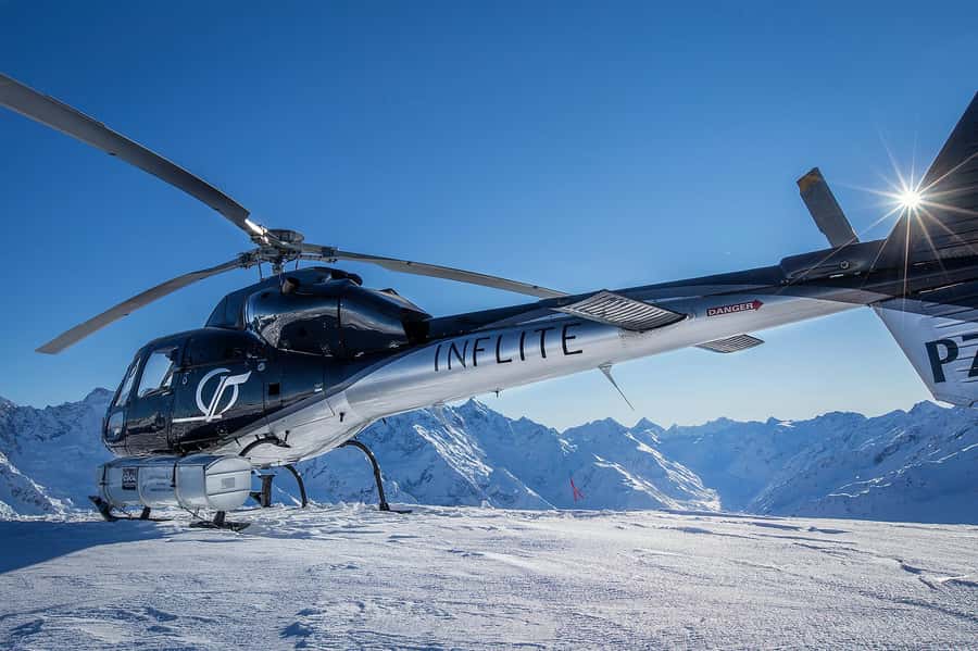 Mount Cook: Scenic Helicopter Flight with Alpine Landing - Following the Tasman Valley toward the glacier lake