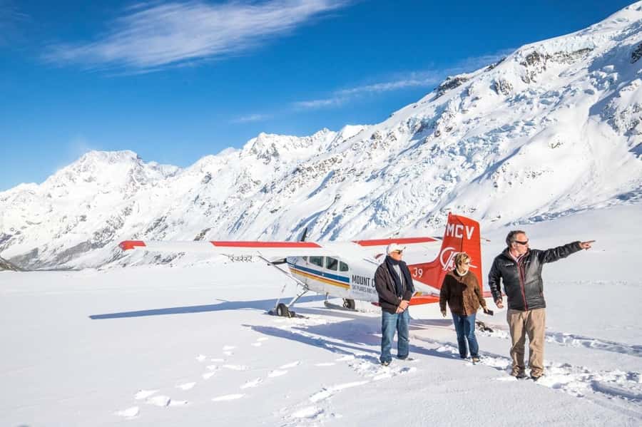 Mount Cook: Ski Plane and Helicopter Glacier Combo Flight - Timing, check-in, and the airport