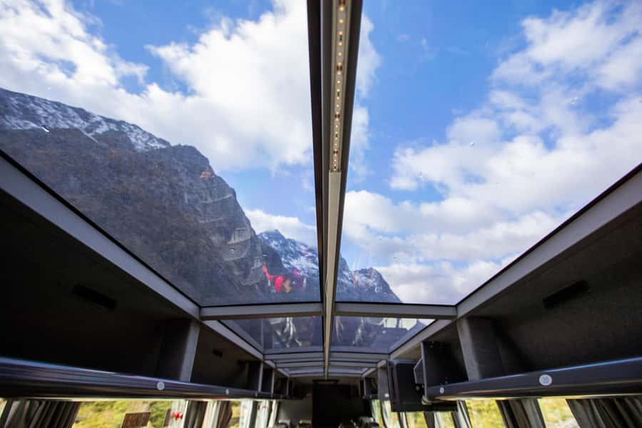 Mt. Cook Day-Tour: Christchurch to Queenstown - Guide commentary, comfort, and the pace of the day