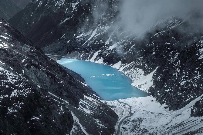 Mt Cook Supreme: 4 Glaciers with 2 Snow Landings - 60mins - First landing: snow, photos, and room to breathe