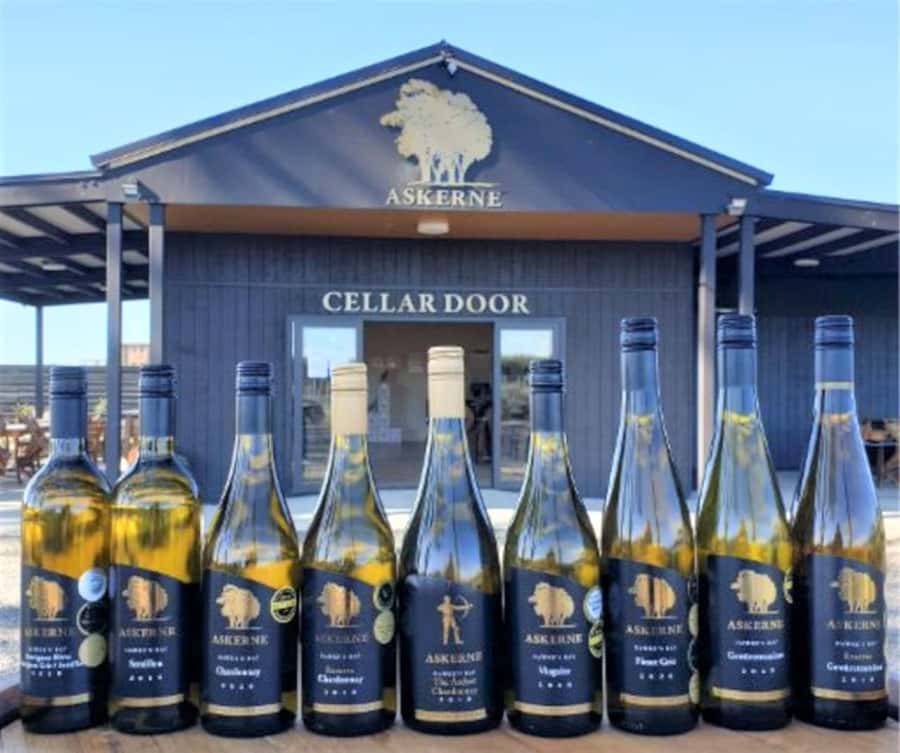 Napier: Afternoon Winery Tour Tasting at 3 Great Wineries - Wine styles you are likely to taste