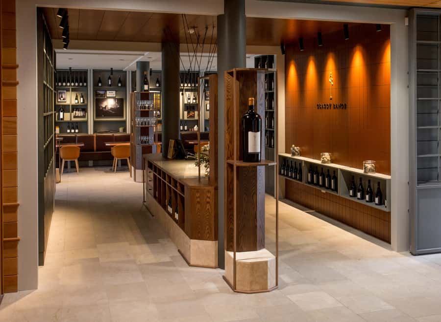 Napier Craggy Range Wine tour with Te Mata Peak summit views - Key points to know before booking