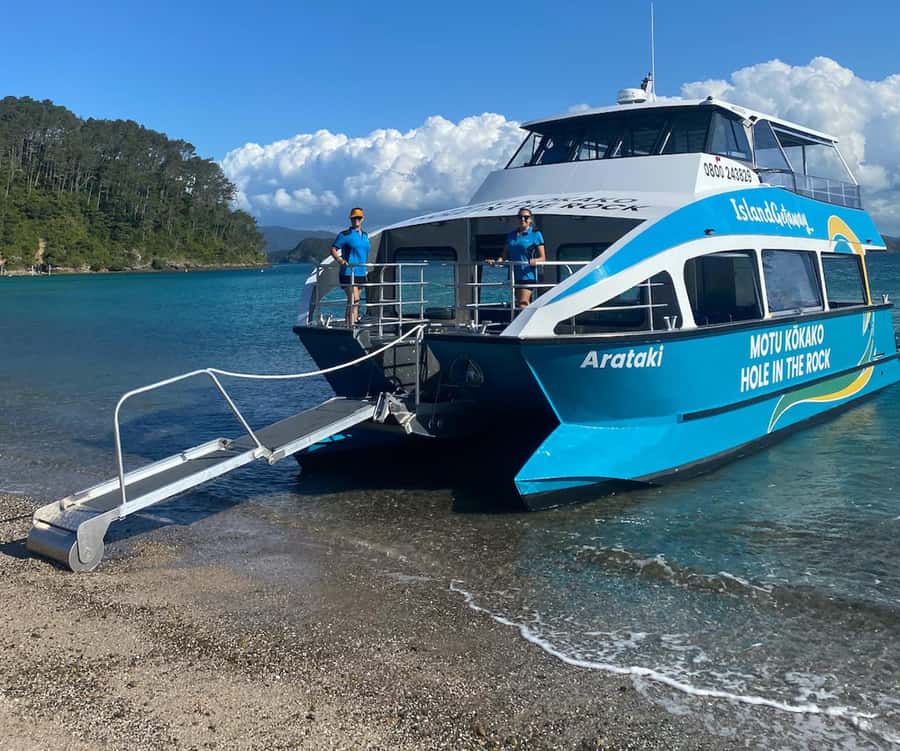Paihia/Russell: Hole in the Rock Cruise with 2 Island Stops - Why this Bay of Islands cruise is different