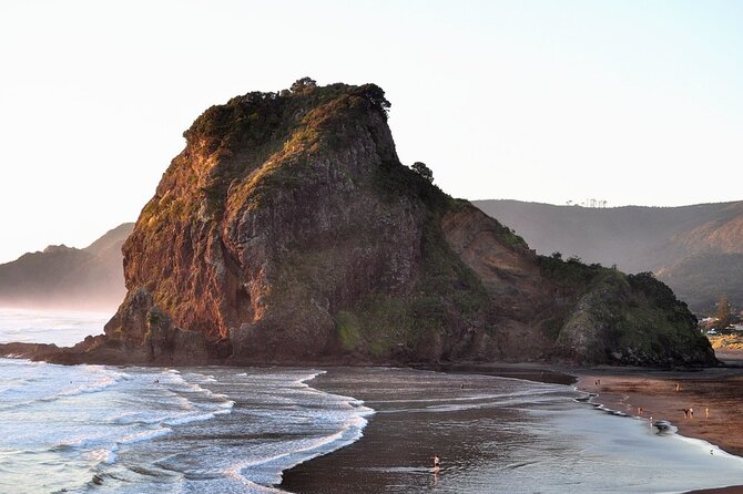 Piha Beach & Wilderness Nature : PRIVATE TOUR 8 hrs - Why Piha gives this Auckland day trip its character