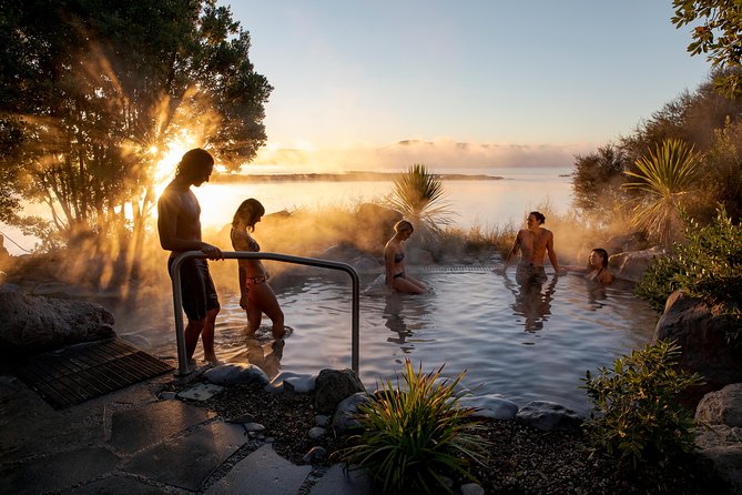 Polynesian Spa Rotorua: Deluxe Lake Spa Hot Spring Bathing - Who will enjoy it most