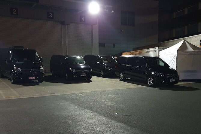 Private Auckland Airport Transfer to/from Auckland Hotels -SUV - Who should book this Auckland transfer?