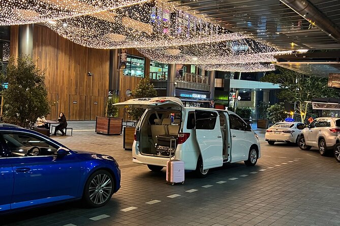 Private Auckland Airport Transfer: to/from City Hotels in Minivan - Communication is a real part of the service