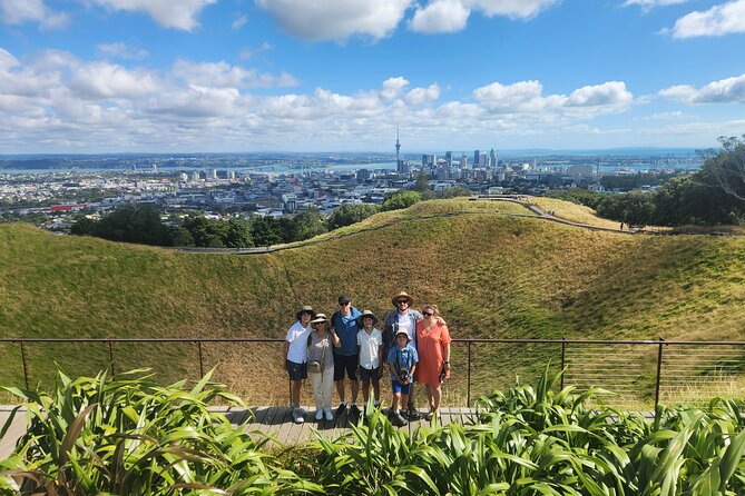 Private Auckland Best Top 5 Spots Half day Tour - Mount Eden, Auckland’s best viewpoint on this route