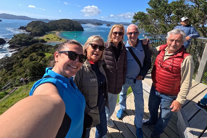 Private Charter: Hole in the Rock Cruise with Island Stopovers - Lunch and the extra cost
