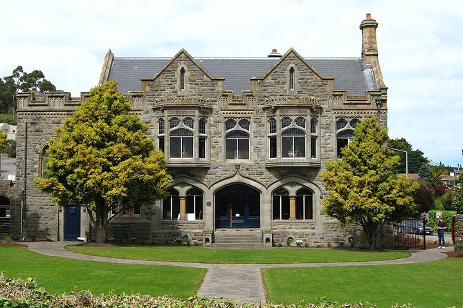 Private Christchurch City Highlight Half Day Tour - Fifty minutes in the Christchurch Botanic Gardens