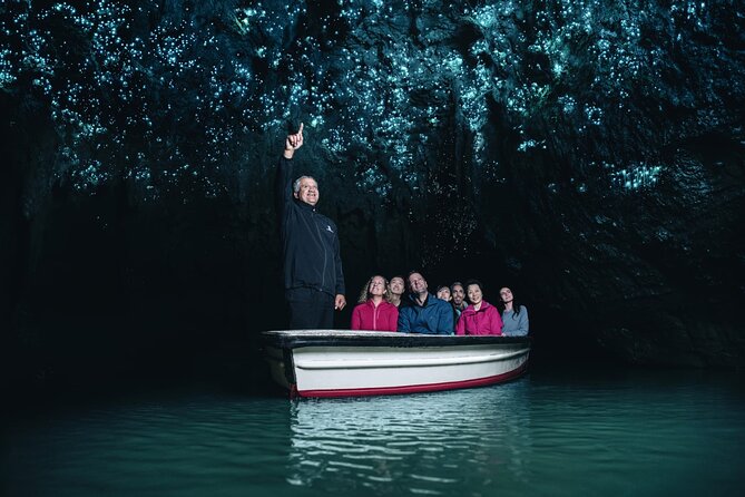 Private Hobbiton & Waitomo Caves Transfer from Auckland - Hobbiton’s round doors and movie-set details