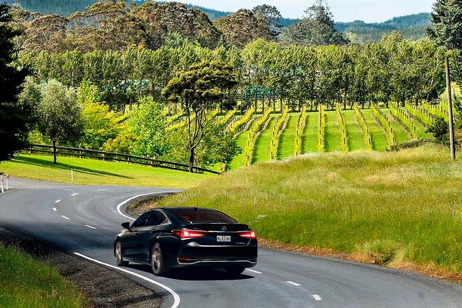 Private Luxury Airport Transfers in Auckland – Sedans & Vans - What the 50 Minute Ride Includes