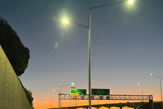 Private Mini Van Transfer From Auckland Airport to Auckland City - A calm ride, with traffic as the wildcard