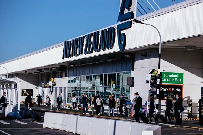 Private One-Way Transfer: Auckland Airport to Auckland City Hotel - A Toyota hybrid with room for three