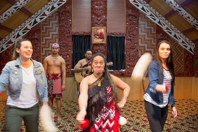 Private Tour From Auckland to Rotorua & Waitomo Glowworm Caves, Small group - What the price buys you