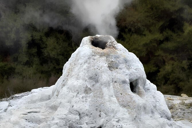 Private Tour WaiOtapu & Huka Falls & Blue springs from Auckland - What the private format is worth at $403.37