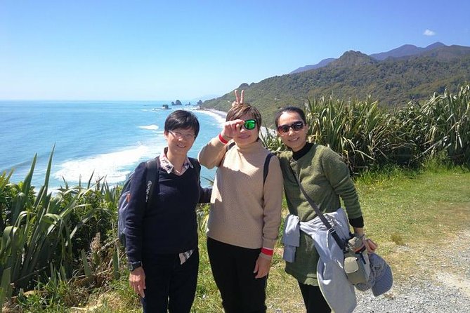 Punakaiki Blow Holes & Pancake Rocks Scenic Tour - Walking the Pancake Rocks and Blowholes Track