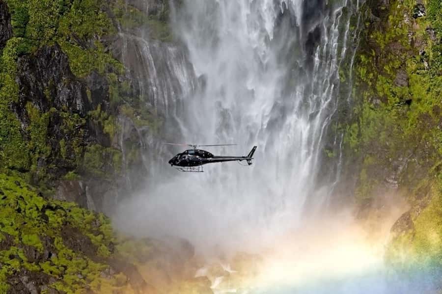Queenstown: 2.5 Hour Flight to Fiordland's Iconic Locations - Leaving Queenstown above Ben Lomond