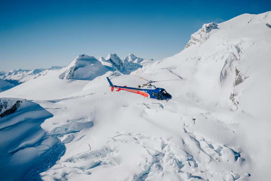 Queenstown: 50-Minute Southern Glacier Helicopter Flight - The return flight and glacial icefalls