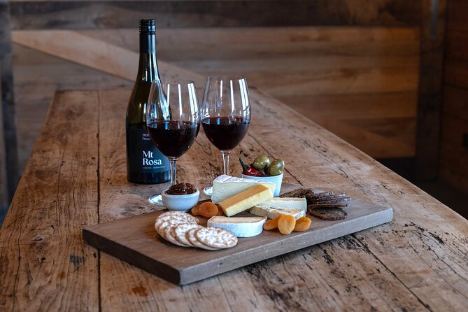 Queenstown Classic Wine Tour: 3 Winery Visits, Cave Tour & Cheese - A small group keeps the afternoon personal