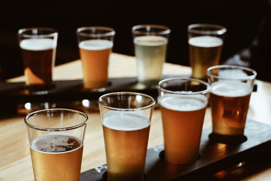 Queenstown: Craft Beer Brewery Tour with Lunch - A half-hour village stop breaks up the drinking