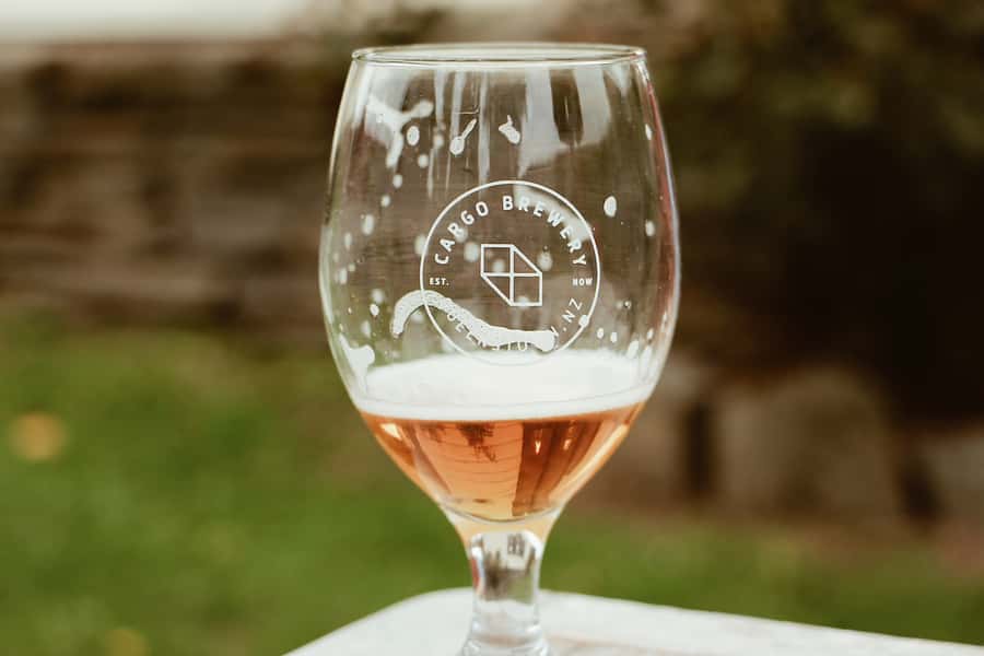 Queenstown: Craft Beer Brewery Tour with Lunch - The final Queenstown stop keeps the day easy