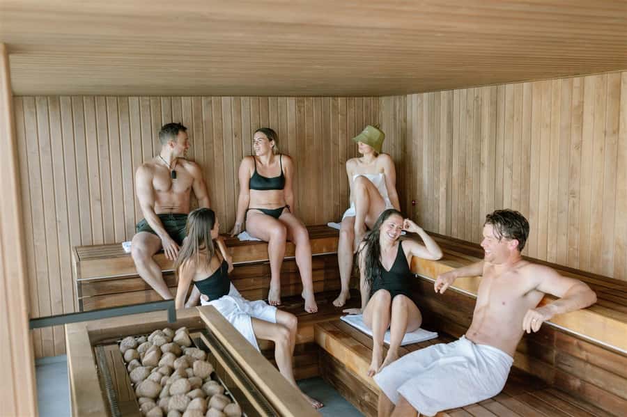 Queenstown: Floating Sauna Experience on Lake Whakatipu - Checking in at St Omers Wharf