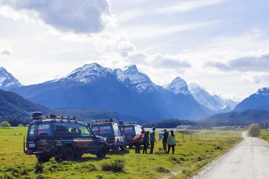Queenstown: Full-Day 4WD Lord of Rings Tour with Lunch - Lunch in Queenstown and the useful refreshment stops