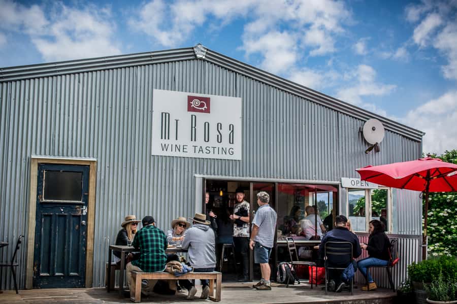 Queenstown & Gibbston Valley: Hop-On Hop-Off Wine Tours - Key points at a glance