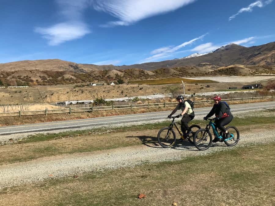 Queenstown: Guided E-Bike Tour with Winery Visits & Tastings - Two boutique wineries, two different moods