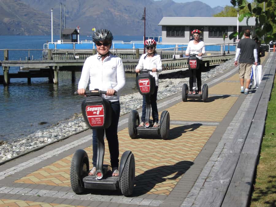 Queenstown: Guided Segway Tour - Along the main bay and Lake Wakatipu